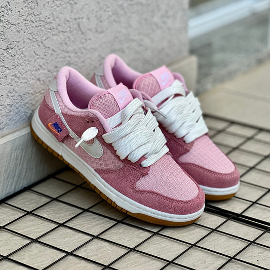 Tênis Nike Dunk Low - Feminino